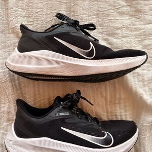 Nike Black and White Women's Running Shoes